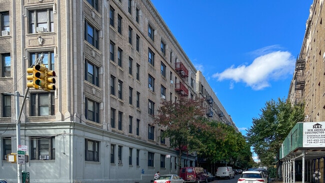 Building Photo - 47 Fort Washington Ave