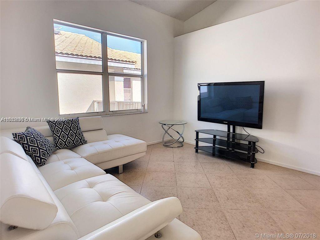 Foto principal - 17738 SW 20th St