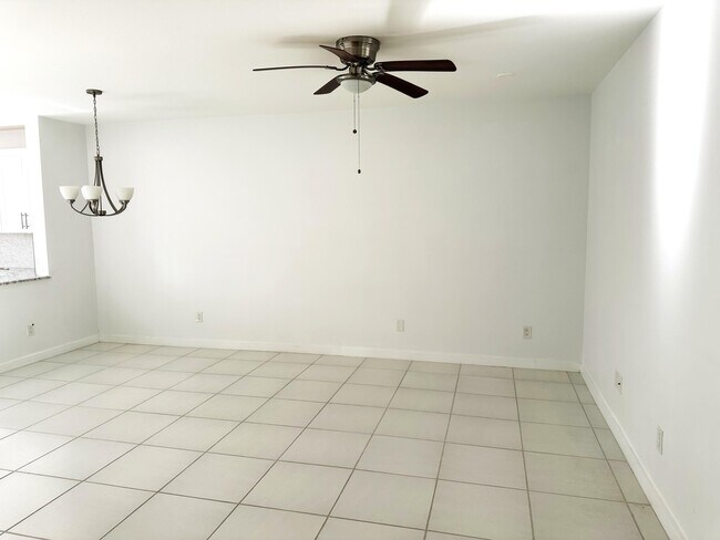 Foto del edificio - 6650 Montego Bay Blvd