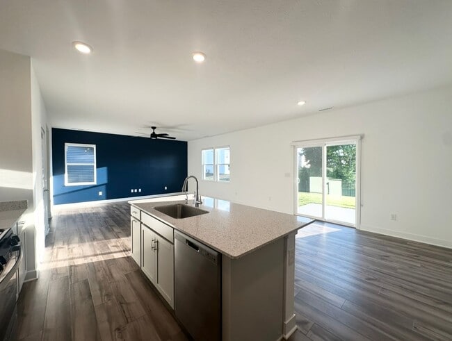 Building Photo - 7226 Sayers Rd