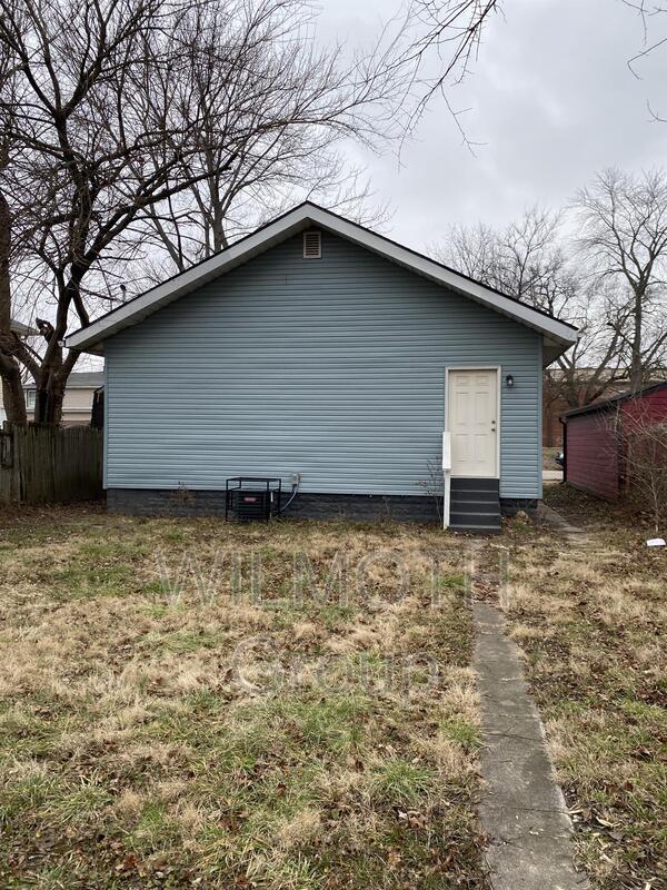 Building Photo - 3109 E St Joseph St