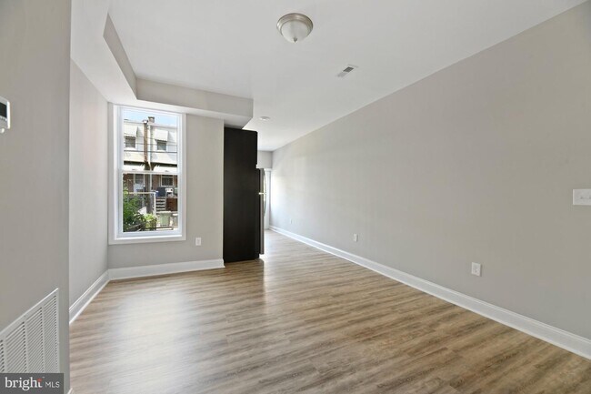 Foto del edificio - 2616 E Biddle St