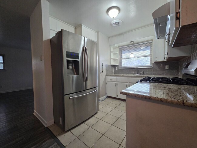 Foto del edificio - COMING SOON!