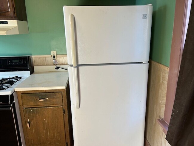 Foto del edificio - 2 Bed- 1 Bath Single Family Home in Elyria