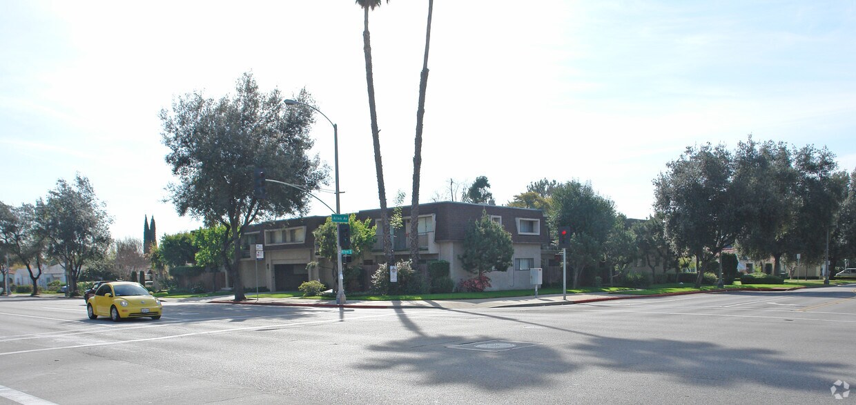 Foto del edificio - 1782 E Del Mar Blvd