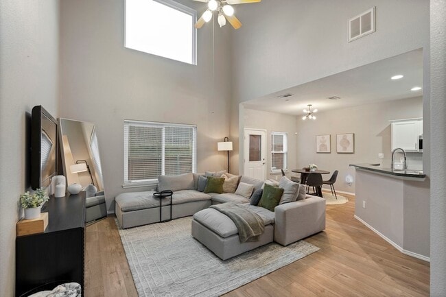 Building Photo - 3280 Tarrant Ln