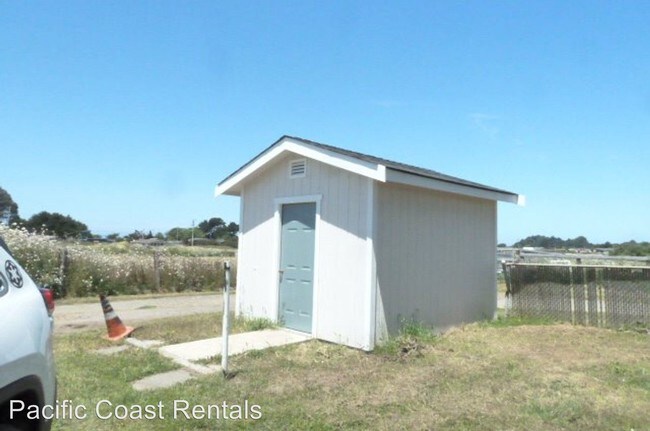 Building Photo - 2 br, 1 bath House - 689 School Rd