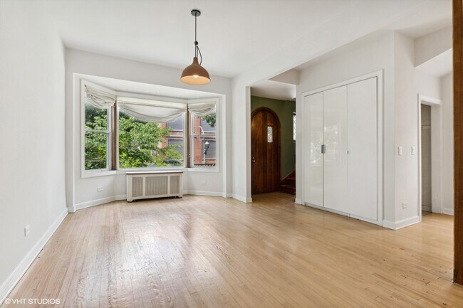 Building Photo - 1737 N Lawndale Ave