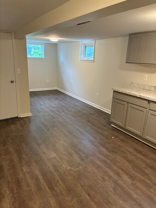 Foto del edificio - 34805 Glenwood Rd