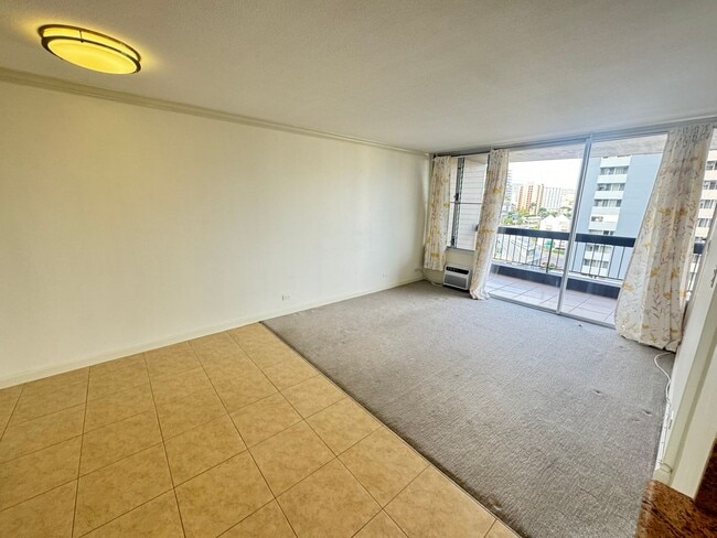 Building Photo - 1 BD/1 BA Condo In Honolulu!