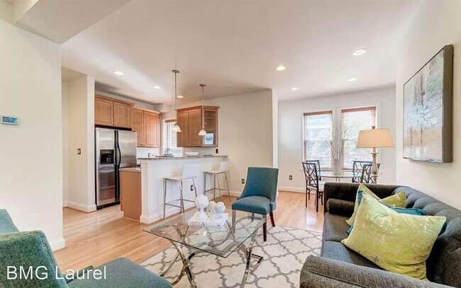 Building Photo - 2 br, 3.5 bath House - 601 10th St NE