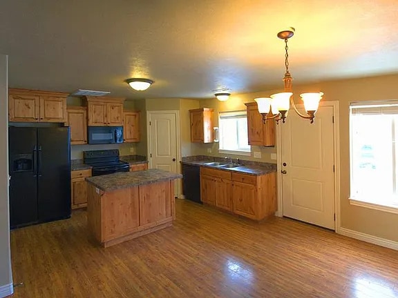 Foto del edificio - 543 Countryside Ave