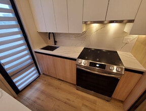 Building Photo - 19 Woodward St