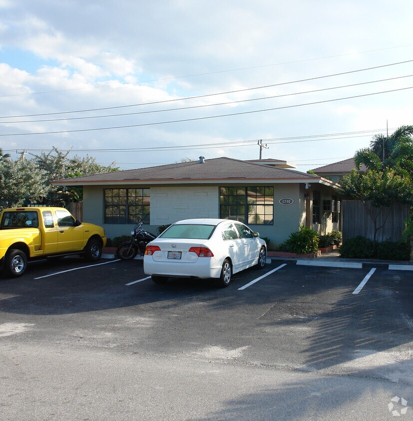 Primary Photo - 1240 NE 12th Ave