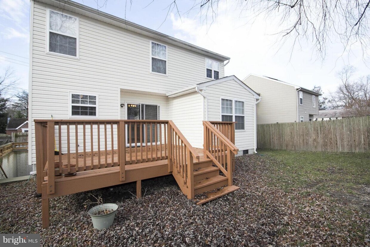 7817 Outing Ave, Pasadena, MD 21122 House for Rent in Pasadena, MD