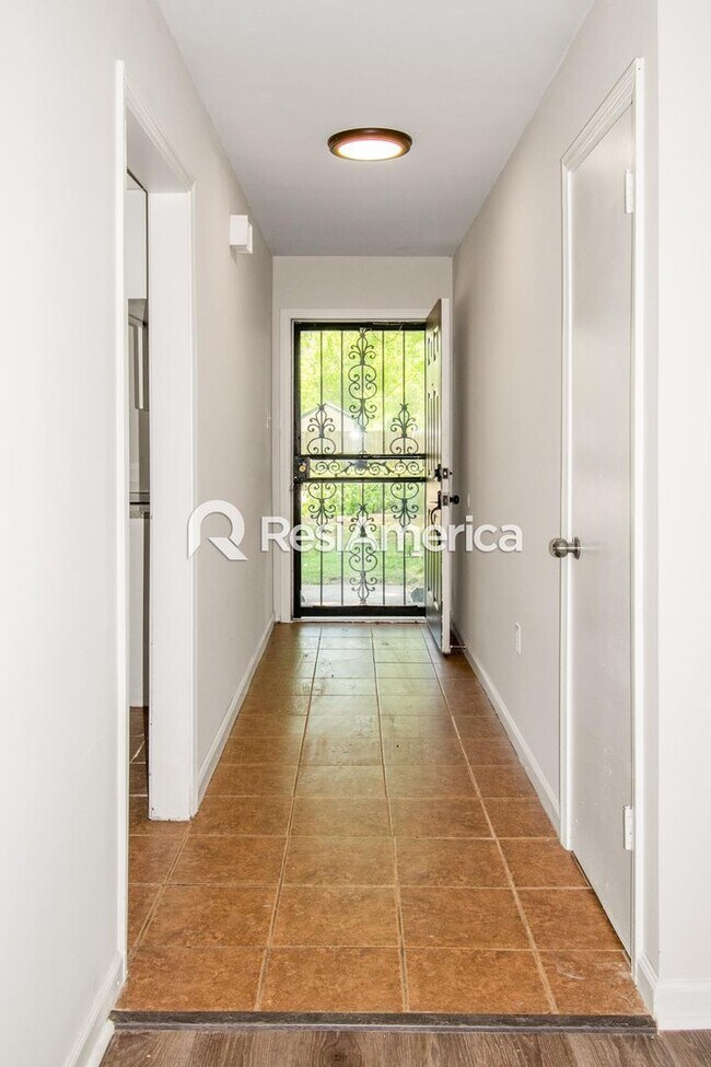 Foto del edificio - Newly Renovated 3BR/2B home in Millington