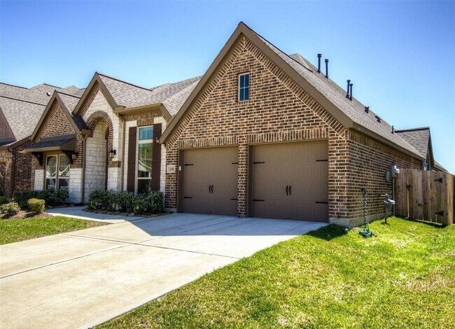 Building Photo - 23403 Clark Arbor Ln