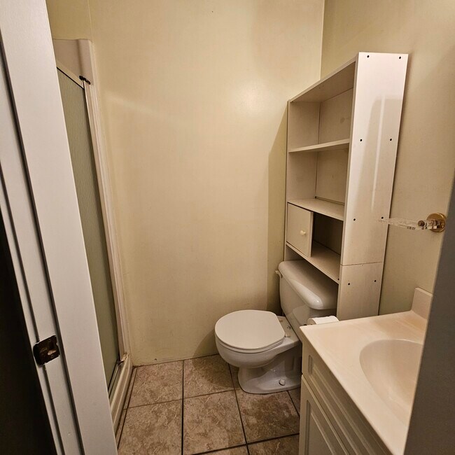 Photo du bâtiment - 6892 Centennial Dr