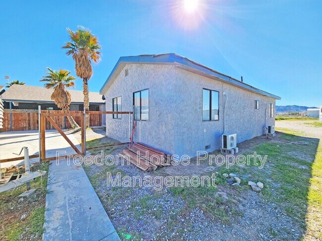 Foto del edificio - 2220 W Bell Vista Ave