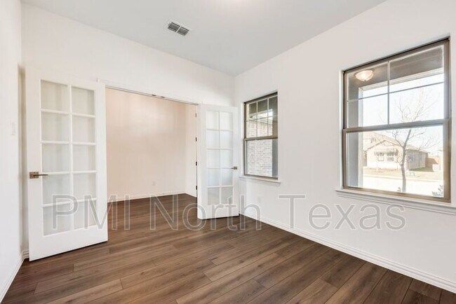 Foto del edificio - 707 Declaration Dr