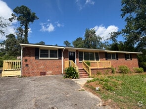 Building Photo - 2317 Sumac Dr