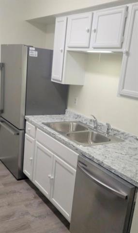 Foto del edificio - 9696 Walnut St