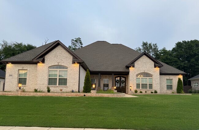 Building Photo - 344 Kendallwood Dr