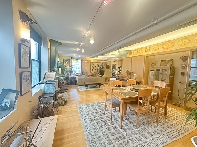 Primary Photo - 453 Washington St