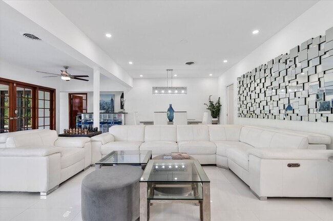 Foto del edificio - 440 N Rainbow Dr