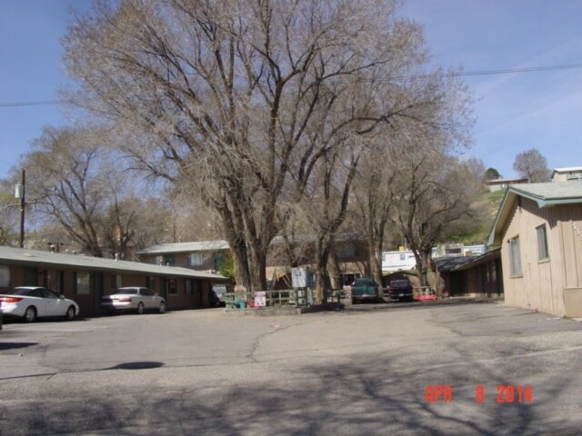 Primary Photo - 333 Park Ave