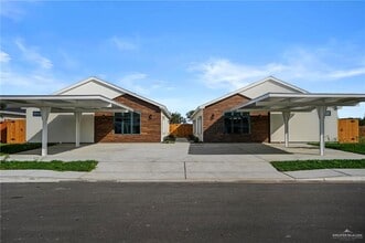 Building Photo - 12 E Viviana St