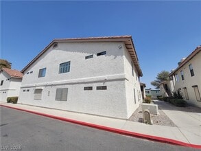 Building Photo - 1321 Del Mar St