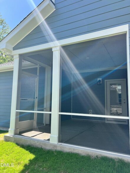 Foto del edificio - 5461 Cayden Cv Dr