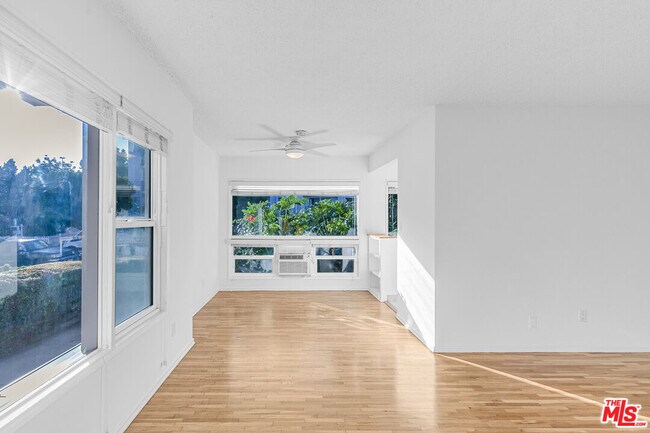 Foto del edificio - 122 Croft Ave