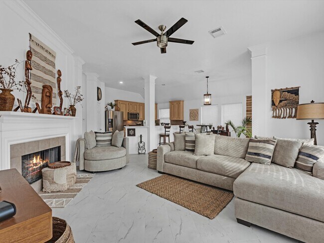 Foto del edificio - 5805 Windy Knoll Ln