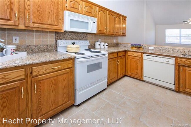 Building Photo - 3 br, 2 bath House - 3861 Azalea Trail