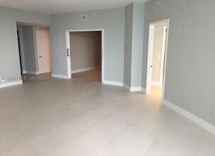 Building Photo - 17301 Biscayne Blvd
