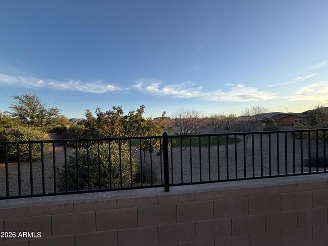 Foto del edificio - 15947 W Pima St