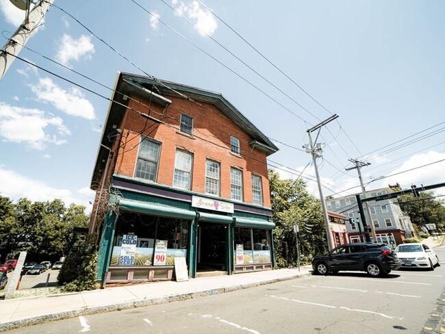 Building Photo - 28 E Grand Ave