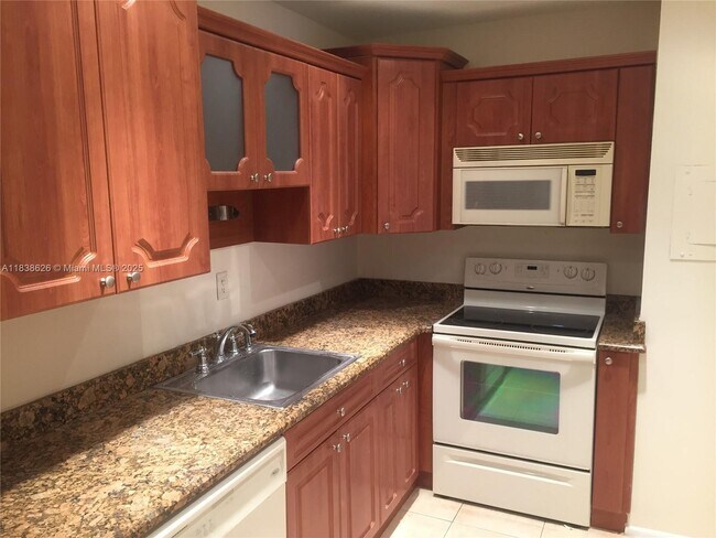 Foto del edificio - 7929 SW 104th St