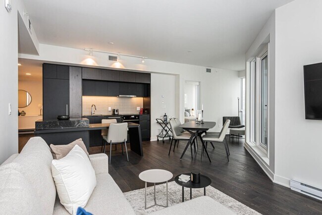 Building Photo - 1288 St Saint-Antoine