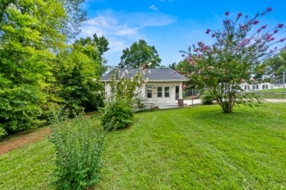 Building Photo - 3201 Davenport Rd