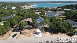 Building Photo - 1017 Paradise Dr