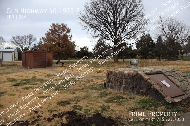 Foto del edificio - Old Highway 40 1973 E.-