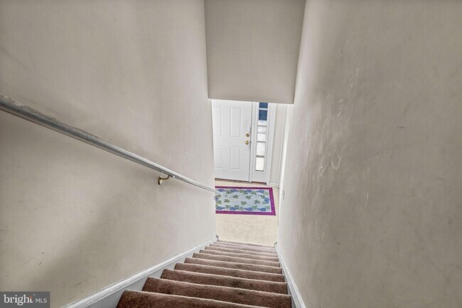 Foto del edificio - 656 Covington Ct