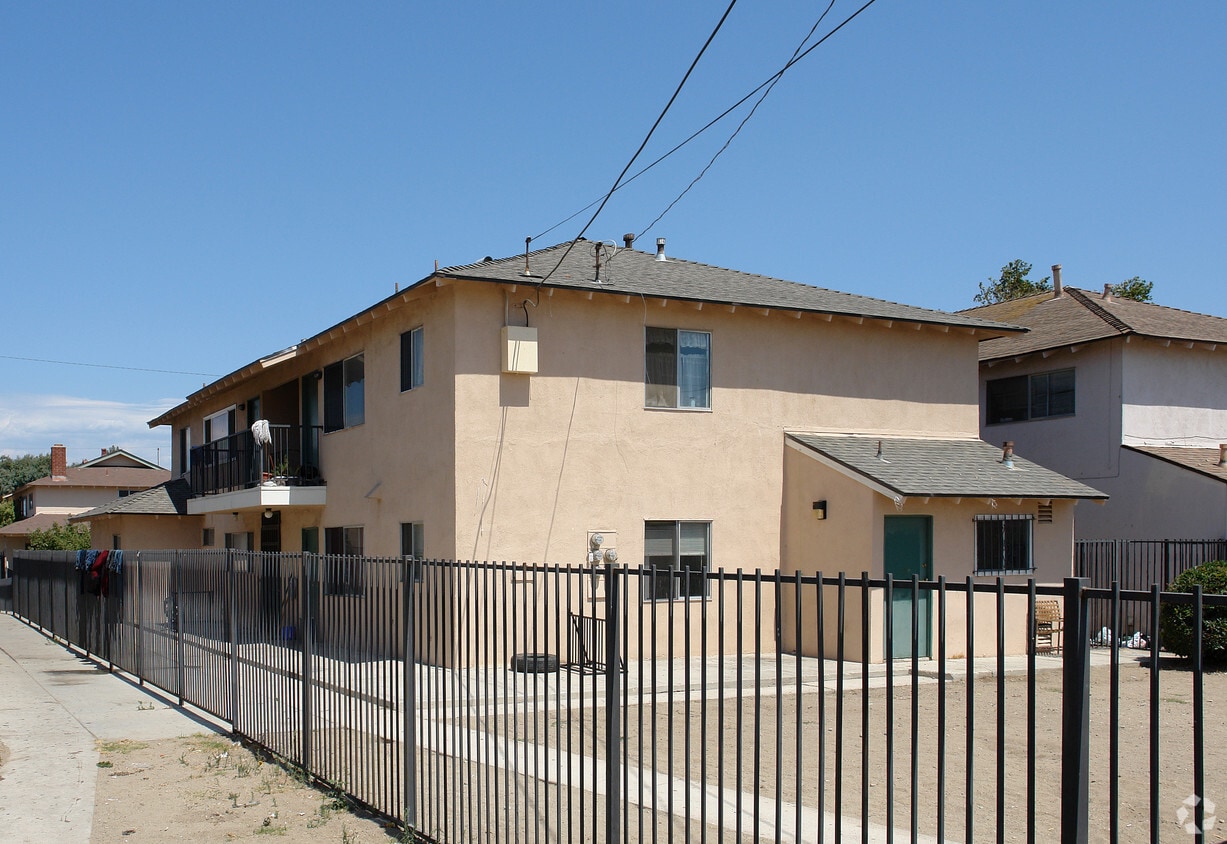 Building Photo - 320 Cuesta Del Mar Dr