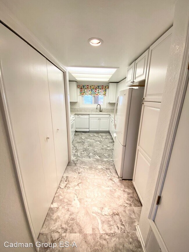 Foto del edificio - 2 br, 2 bath House - 945 Pepper Street #314