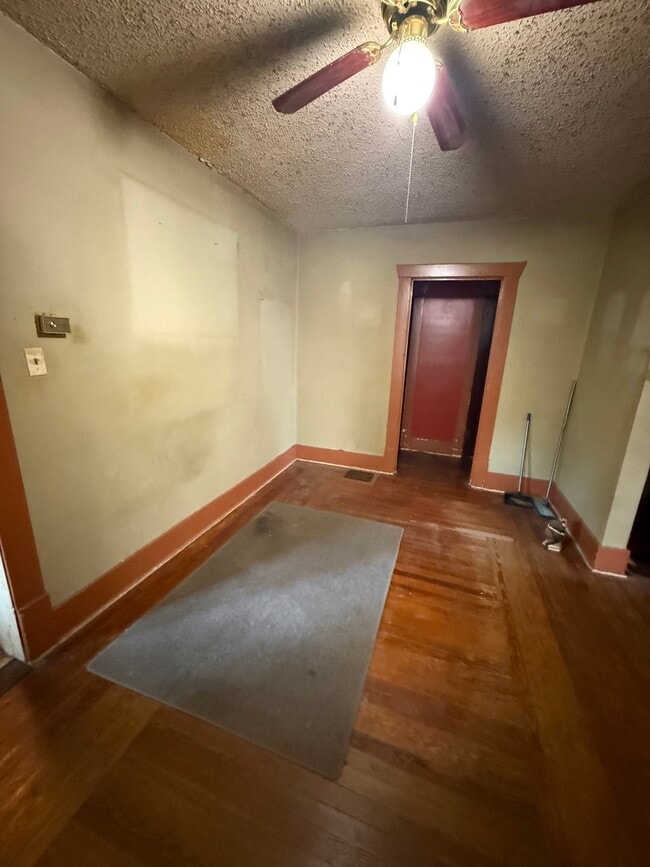 Foto del edificio - 2081 N College St