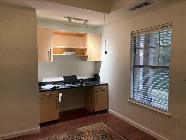 Foto del edificio - 11203 Ranch Rd 2222