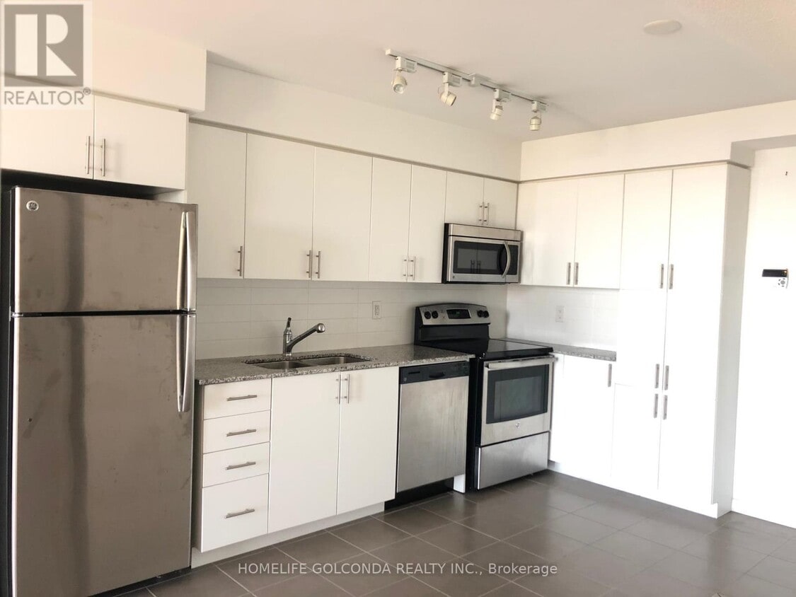 Photo principale - 830-2830 Lawrence Ave W
